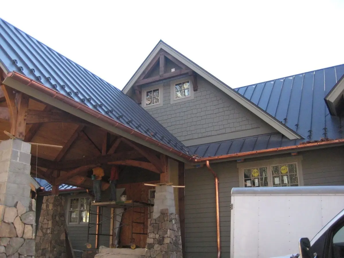 Craftsman Roofing team delivering quality roofing work in Crandon